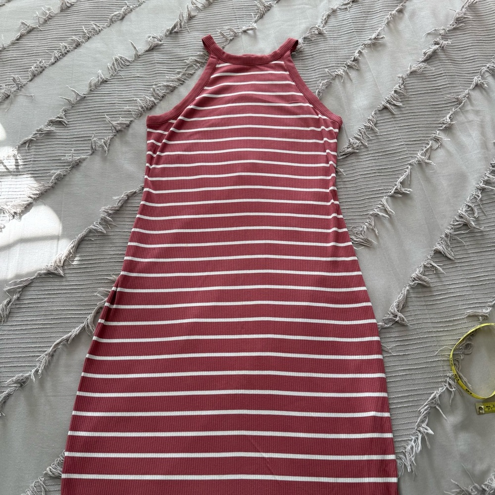 Old navy fitted Striped Halter Dress in mauve and White size small